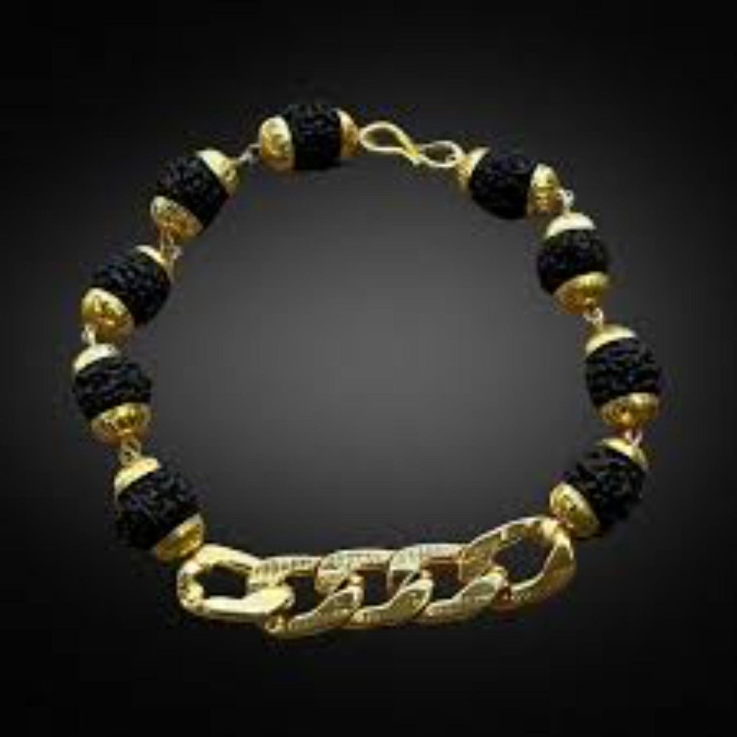 Gold Pleated Baraclate